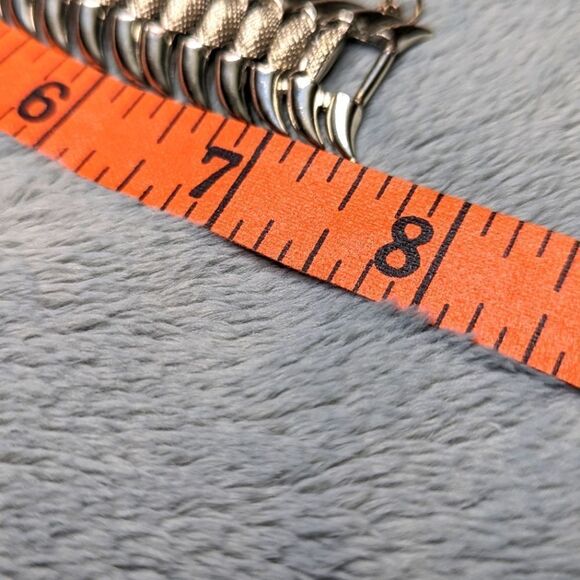 Vintage 50's Coro Silvertone Steer Horn Bracelet with Safety Chain. - Picture 11 of 12